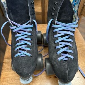 Moxi Black Lolly Suede Roller Skates